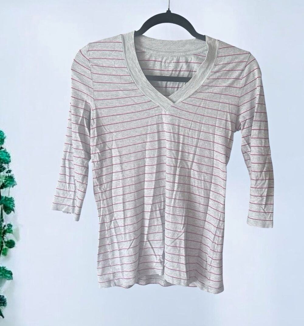 GAP Women’s V-Neck Gray Pink Striped 3/4 Sleeve Pullover Top Size S